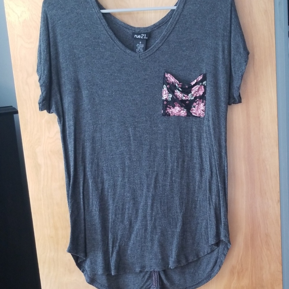 SIZE Small Short Sleeve